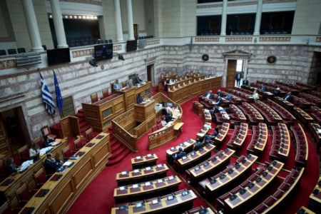 Βουλή: Τροπολογία ΣΥΡΙΖΑ για υπαγωγή των πολιτιστικών αγαθών και του Τύπου στον μηδενικό συντελεστή ΦΠΑ