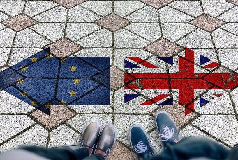 Ακριβό μου… Brexit: Οι επικίνδυνοι… ζογκλερισμοί Τζόνσον, το κόστος διαζυγίου» με ΕΕ
