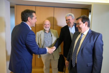 Τσίπρας σε Προεδρείο Συνόδου Πρυτάνεων: Να αποσυρθεί το νομοσχέδιο Κεραμέως που καταργεί τη Δημοκρατία στα Πανεπιστήμια