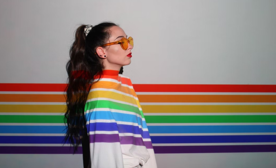 ΛΟΑΤΚΙ+: Η σωστή ορολογία που πολλοί δεν γνωρίζουν για τη κοινότητα