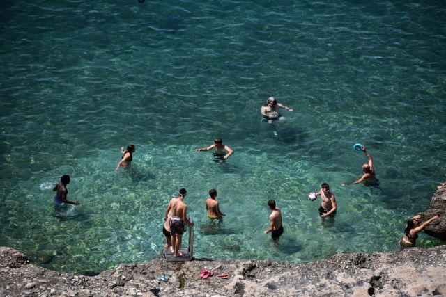 Καιρός: Αφόρητη ζέστη και λίβας με 42 βαθμούς – Τι λένε οι μετεωρολόγοι | tovima.gr