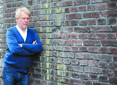 Γιόχαν Σίμονς: «Η τέχνη μου έμαθε να χάνω»