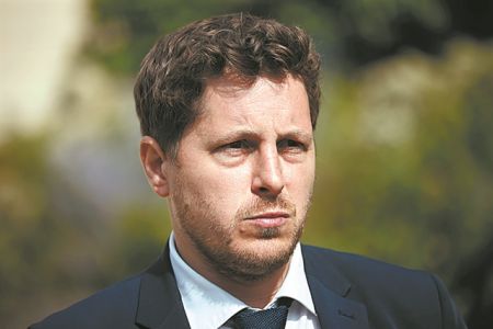 Καταγγελίες και εις βάρος στελέχους των Οικολόγων για κακοποίηση 