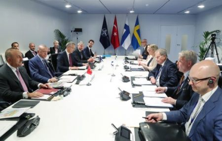 «Αναδίπλωση» Τουρκίας βλέπει η Αθήνα – «Η συμφωνία για Σουηδία, Φινλανδία δεν θίγει τα συμφέροντά μας»