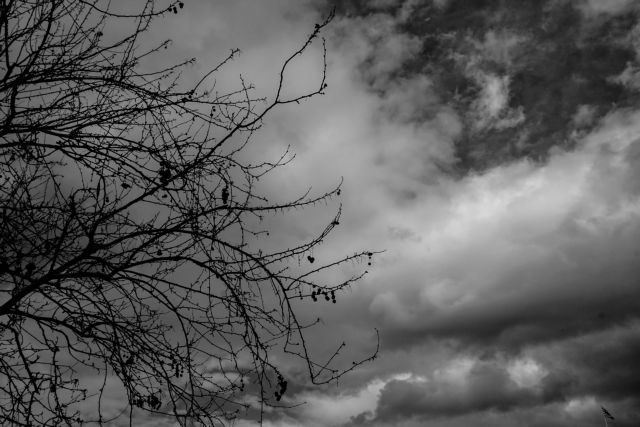 Καιρός: Στους 35βαθμούς η θερμοκρασία – Σε ποιες περιοχές θα βρέξει