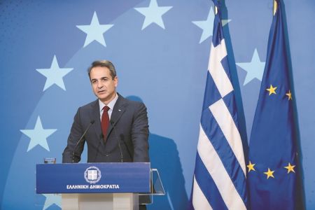 Γράφε-σβήνε στον δρόμο για τις κάλπες