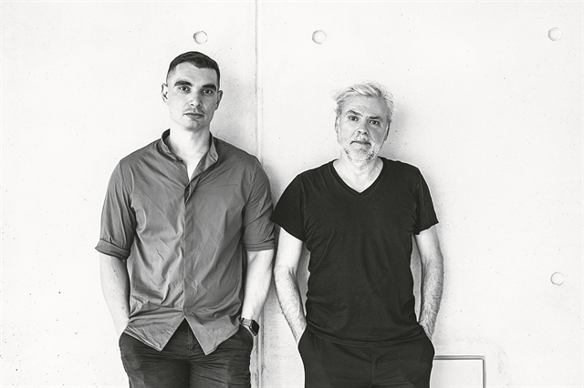 «Μέσα χώρα», η όπερα της μοναξιάς