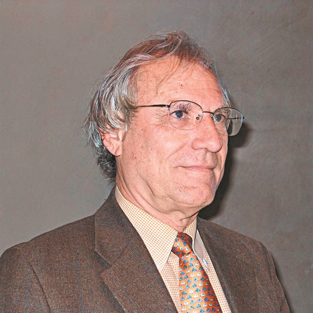 «Εάν η δημοκρατία θέλει να επιβιώσει πρέπει να αλλάξει»