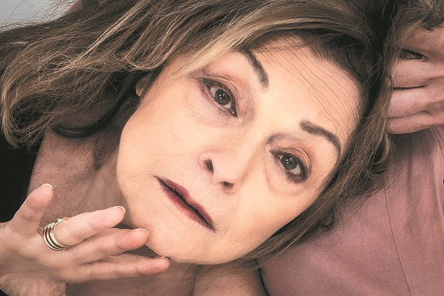 «Είμαι μια καλο-κακομαθημένη του θεάτρου»