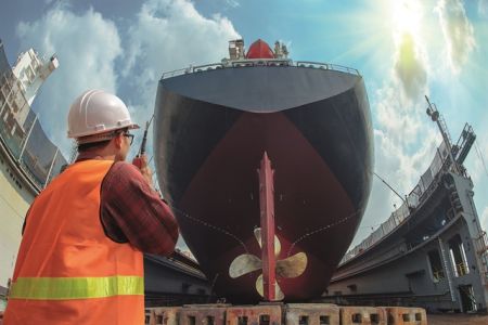 Ναυτιλία και μείωση εκπομπών άνθρακα: Προκλήσεις και ευκαιρίες