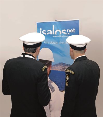 Οι νέοι αγκαλιάζουν την εθνική ναυτική παράδοση