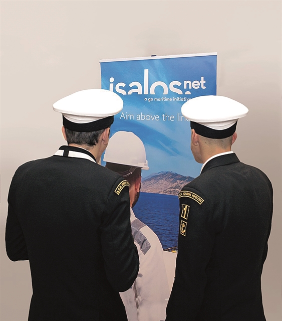 Οι νέοι αγκαλιάζουν την εθνική ναυτική παράδοση