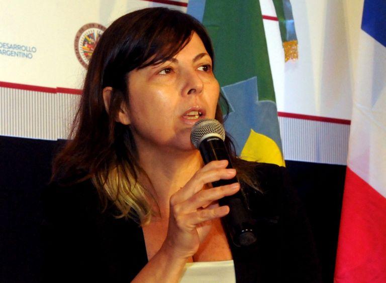 Σιλβίνα Μπατάκις: Η ελληνικής καταγωγής υπουργός Οικονομικών της Αργεντινής που λατρεύει τον Καζαντζάκη | tovima.gr