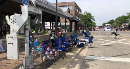 ΗΠΑ: Πυροβολισμοί σε παρέλαση για την 4η Ιουλίου – Φόβοι για πολλά θύματα