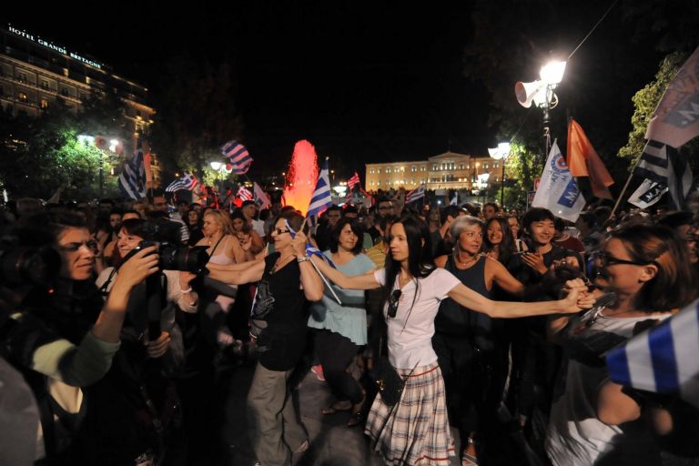 Δημοψήφισμα 2015: Τα συνταρακτικά γεγονότα μετά το άνοιγμα της κάλπης | tovima.gr