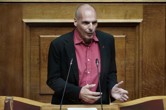 Βαρουφάκης: Η κυβέρνηση είναι σε ρήξη με το λαό – Τι είπε για τα capital controls