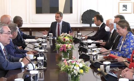 Μητσοτάκης: Συζήτησε την περαιτέρω ενίσχυση της ελληνοαμερικανικής συνεργασίας με βουλευτές των ΗΠΑ