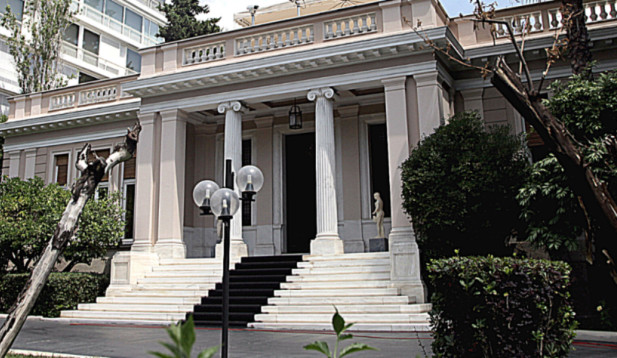 «Τέρμα το γκάζι» η αντεπίθεση το Μαξίμου