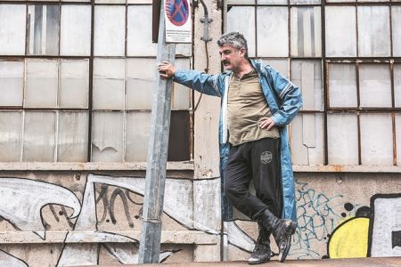 «Τους ήρωες τους χρειαζόμαστε πιο πολύ νεκρούς»