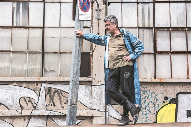 «Τους ήρωες τους χρειαζόμαστε πιο πολύ νεκρούς»