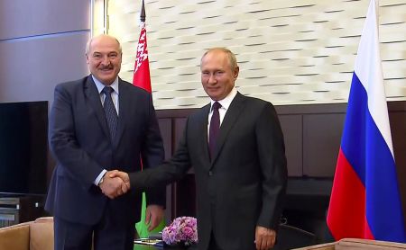 Λευκορωσία: Ο Λουκασένκο μίλησε με τον Πούτιν για δυτικά «σχέδια επίθεσης» εναντίον της Ρωσίας