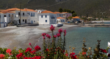 Κυπαρίσσι Λακωνίας: Ένας τόπος με πιστούς φίλους