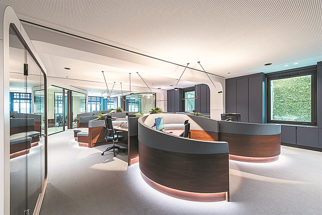 Τα εν οίκω και τα εν δήμω της Prodea