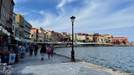 Η BILD προσκαλεί τους Γερμανούς να έρθουν στην Ελλάδα: «Κανένας δεν θα ξεπαγιάσει εκεί»