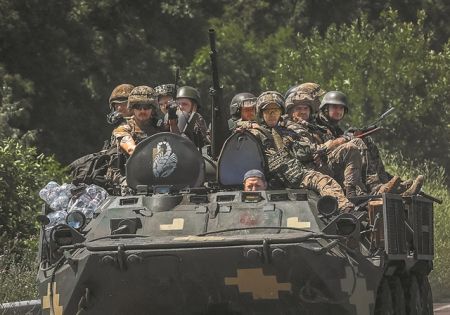 Βομβαρδισμοί, προσφυγιά και «πόλεμοςτου αερίου»