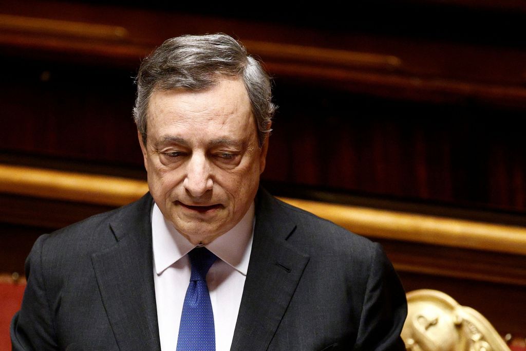 Ιταλία: Προς το προεδρικό μέγαρο ο Ντράγκι για να υποβάλει την παραίτησή του