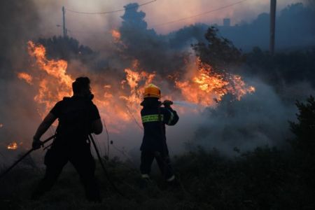 Φωτιά: Επείγουσα εισαγγελική έρευνα για τις πυρκαγιές σε Πεντέλη, Ανθούσα, Γέρακα, Παλλήνη, Ντράφι και Μέγαρα