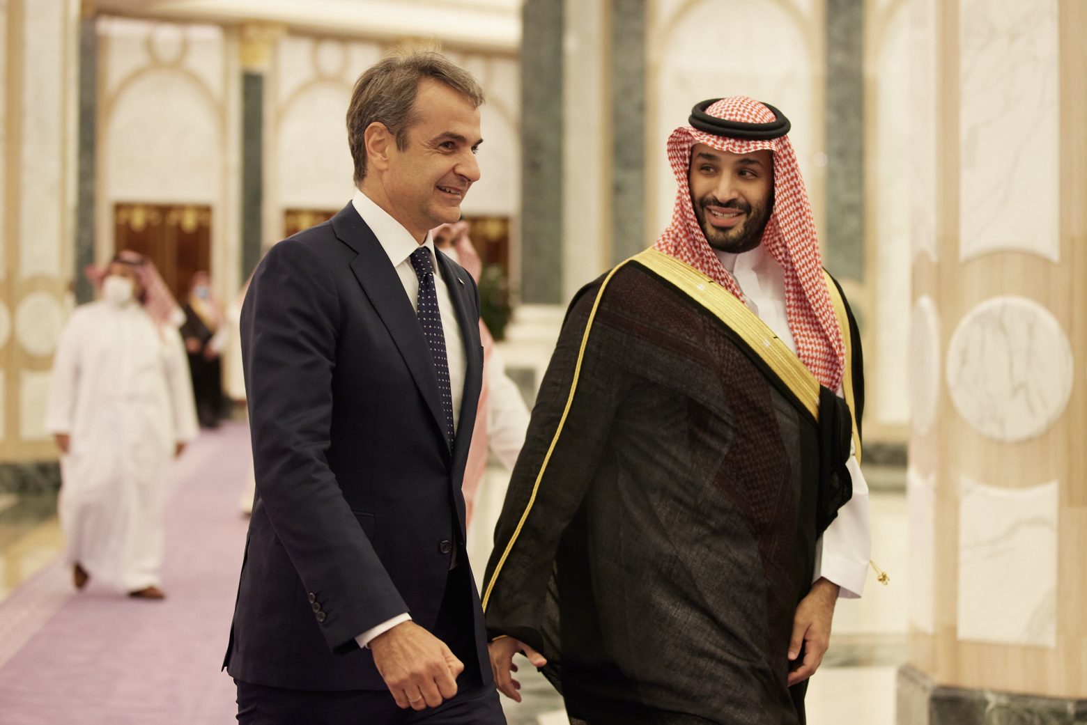 Μοχάμεντ Μπιν Σαλμάν: Η επίσκεψη του Σαουδάραβα πρίγκιπα επιβεβαιώνει τις στρατηγικές σχέσεις Αθήνας – Ριάντ