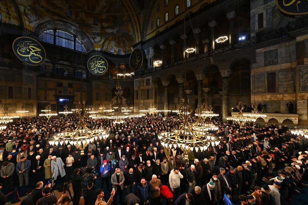 Ortayli: Hagia Sophia faces a ‘disaster’ with over 6mn visitors annually
