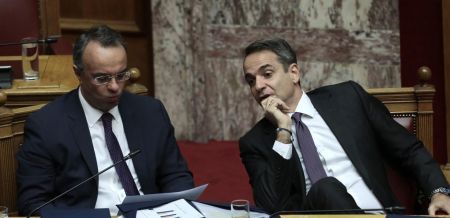 Μέτρα στήριξης: Ιούλιος – Αύγουστος το βαρόμετρο για νέες παροχές