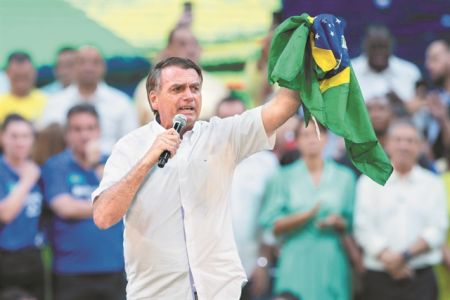 Οσμή πραξικοπήματοςμε «συνταγή» Τραμπ