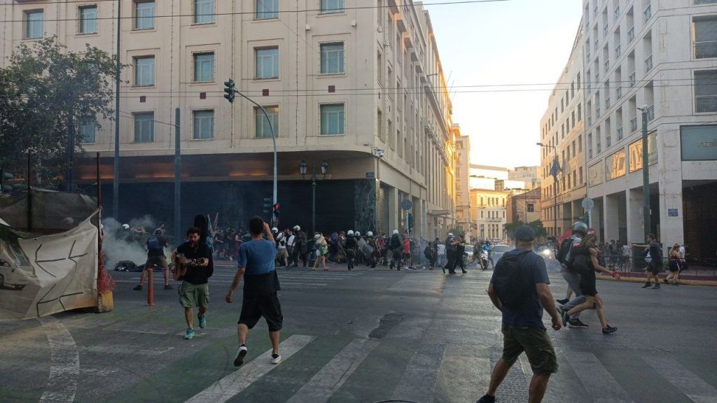 ΣΥΡΙΖΑ κατά κυβέρνησης για επεισόδια στην Αθήνα: Επιλογή της η αστυνομική αυθαιρεσία