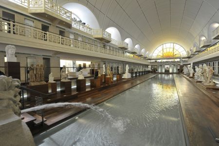 Μουσείο στην πισίνα