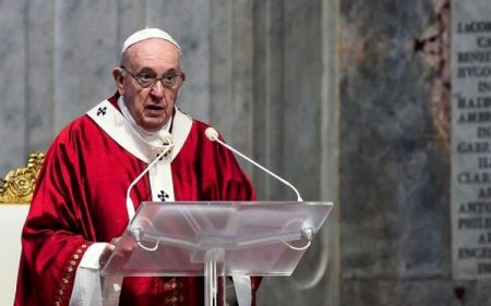 Πάπας: Έτοιμος να παραιτηθεί αν χρειαστεί λόγω ηλικίας και θεμάτων υγείας