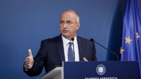 Οικονόμου: Για ποταπή επίθεση λάσπης του Αλέξη Τσίπρα προς τον πρωθυπουργό κάνει λόγο ο κυβερνητικός εκπρόσωπος