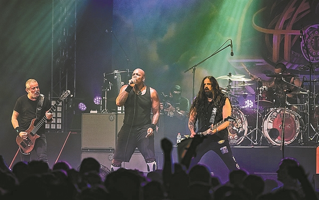 Στους ρυθμούς της ροκ