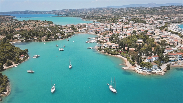 Πάνω στο φούξια φλαμίνγκο…