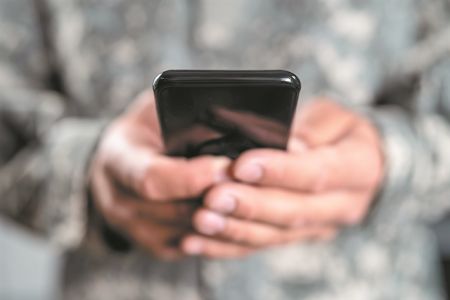 Ποιοι κρύβονται πίσω από τους «κοριούς»