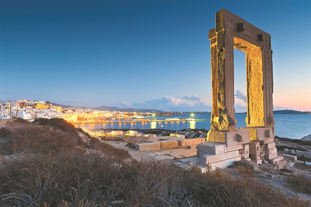 Η διαμαντοφόρος πεταλούδα στα πανιά του ιστιοφόρου