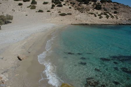 Σχοινούσα: Το νησί της Παναγίας της Ακαθής