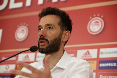 Κορμπεράν: «Θέλω να βλέπω επίθεση και ευκαιρίες για 90 λεπτά»