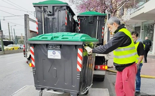 Δήμος Αθηναίων: Πάνω από 2.000 νέοι μεταλλικοί κάδοι απορριμμάτων