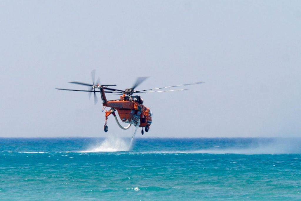 Άγιο Όρος: Φωτιά σε δασική έκταση κοντά στη μονή Δοχειαρίου