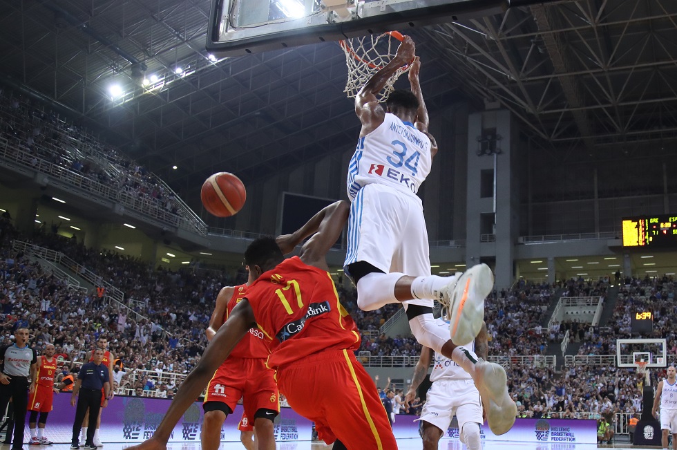 Αντετοκούνμπο: Ασταμάτητος – Έβαλε στα καλάθια τους Ισπανούς