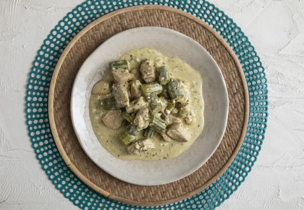 Κοτόπουλο με κολοκυθάκια