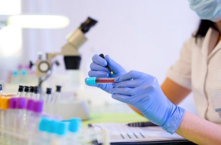 Τεστ αίματος ανιχνεύει τον καρκίνο πριν εμφανιστούν κύρια συμπτώματα